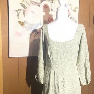 ABERCROMBIE AND FITCH|M|Sage Green Long Sleeve Dress